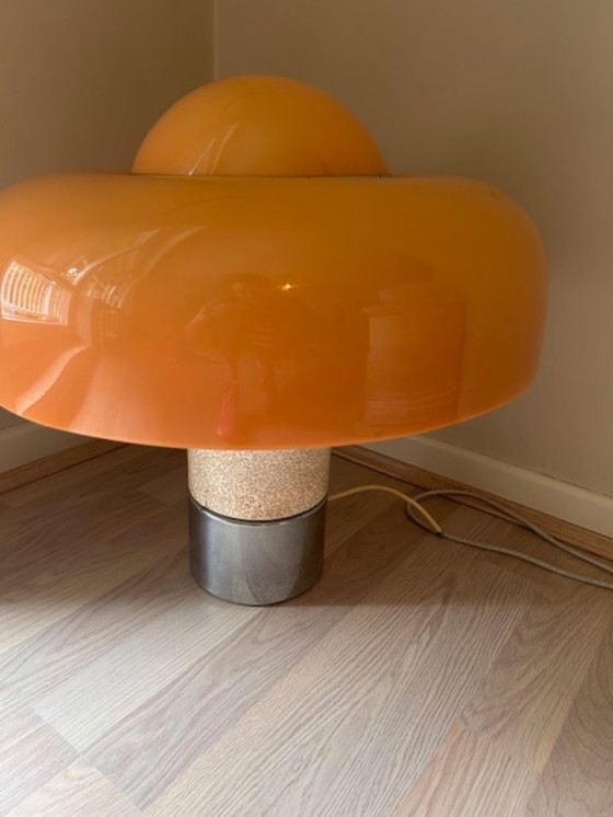 Image 1 of vintage space age tafellamp uit de jaren ’60 of ’70, in de stijl van Guzzini of Harvey Guzzini (Italië).