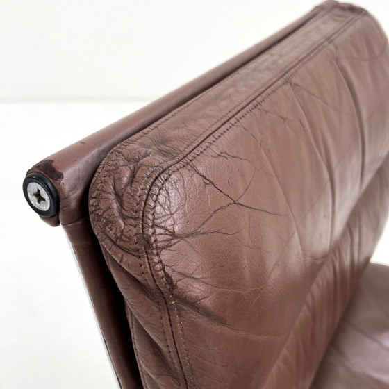 Image 1 of Bruine leren EA208 Softpad bureaustoel van C. & R. Eames voor Herman Miller, jaren 70.