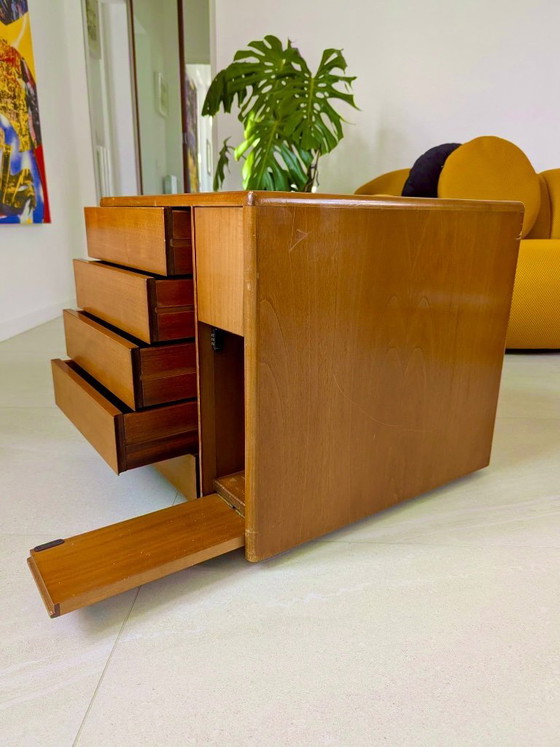 Image 1 of Cómoda Osvaldo Borsani para Tecno