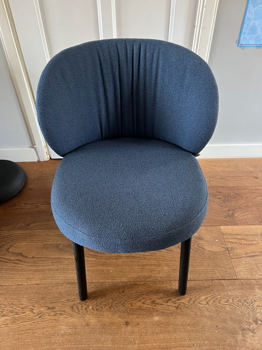 1X Dining chair Wendelbo blue bouclé