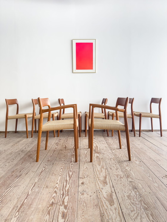 Image 1 of Mid Century Deense Teakhouten Eetkamerstoelen #57 & 77 door Niels O. Møller, J. L. Moller, Set van 8