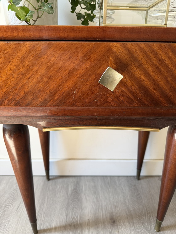 Image 1 of Kleiner Beistelltisch mit Schublade