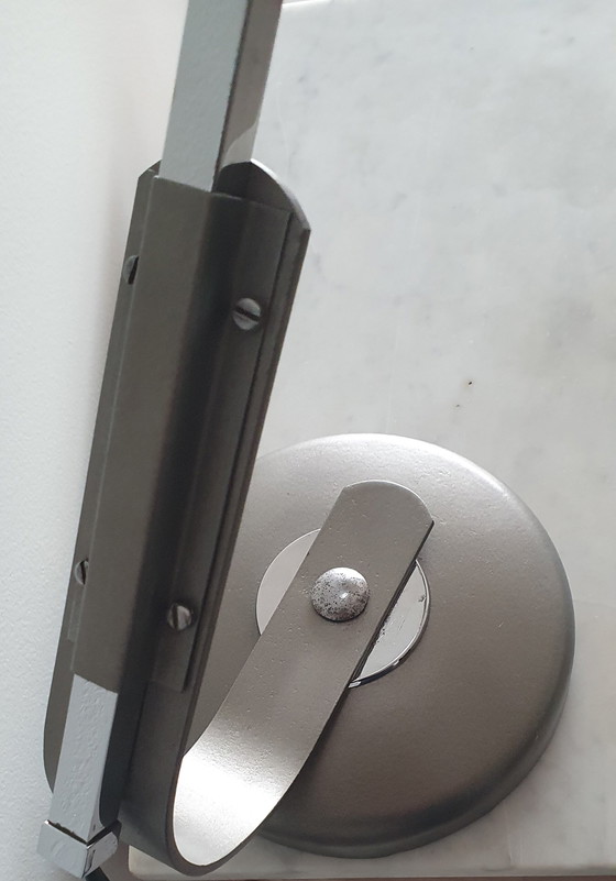 Image 1 of Industriële modernistische, beweegbare lamp, gesigneerd - Ontwerp van Ferdinand Solère, 1950 - Gelakt metaal en chroom