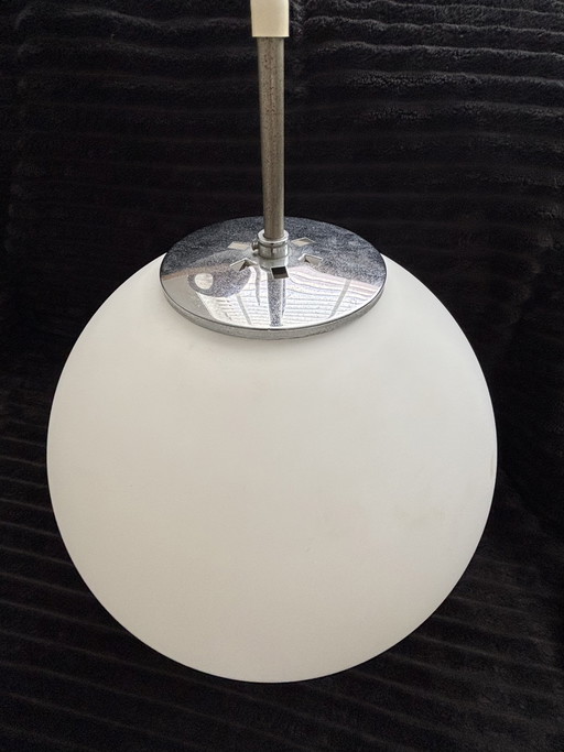 Glashütte Limburg plafondlamp opaalglas met extra bol