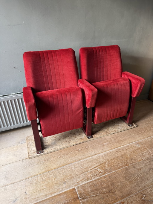 Conjunto de butacas de cine retapizadas hace relativamente poco tiempo. – stoelen fauteuils, Metal, Velvet (photo 2 of 5)