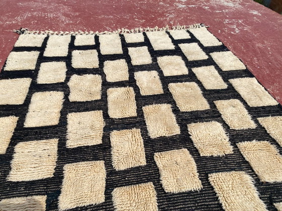 Image 1 of Beni Ourain tapijt 230x160 cm – Zwart-crème geruit Marokkaans wollen tapijt – Handgemaakt Berber tapijt