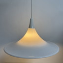 Lampada a sospensione vintage in lucite a forma di tromba, era spaziale anni '70
