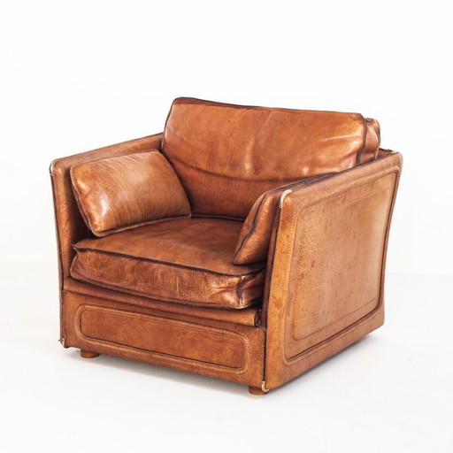 Vintage Club Armchair by Roche Bobois. Camel Buffalo Leather. France, 1980s. – fauteuils