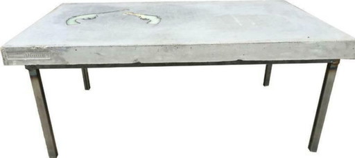 Concrete coffee table – Pimms Design – Pistols – Industrial