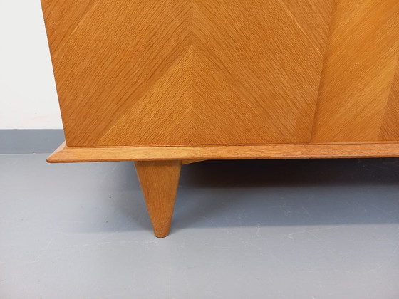 Image 1 of Vintage eikenhouten kledingkast uit de jaren 60