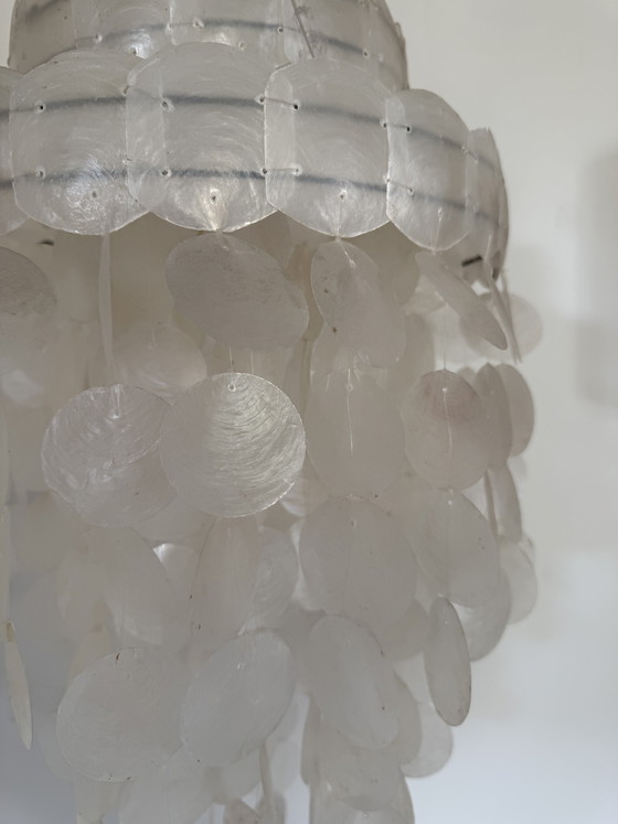 Image 1 of Lampada vintage in conchiglia di capiz e madreperla, anni '70