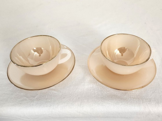 Image 1 of 10 Arcopal vintage iriserende opaline kopjes en schoteltjes