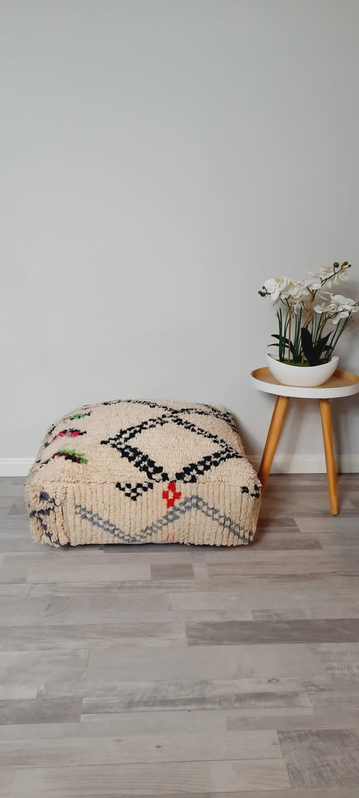 Coussin de siège vintage en laine véritable fait à la main au Maroc