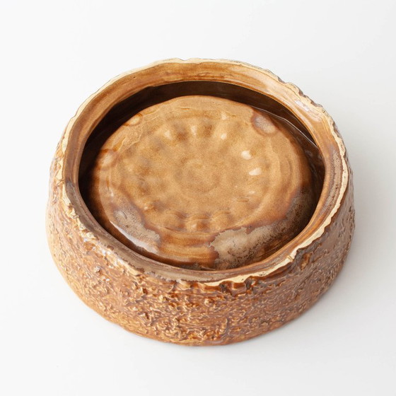 Image 1 of Cenicero de cerámica marrón texturizada de los años 70 de Aleluia