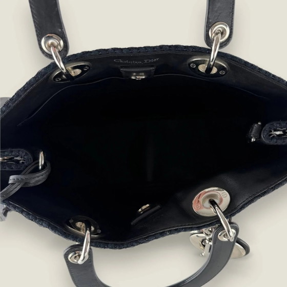 Dior borsa satchel Diorissimo media in tweed metallico con patch – Borse a spalla, Pelle (photo 27 of 32)