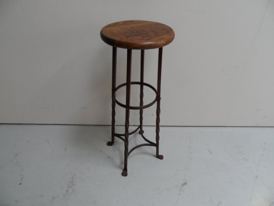 Table d'appoint ronde vintage en métal – Tables d'appoint, Wood, Iron (photo 4 of 9)