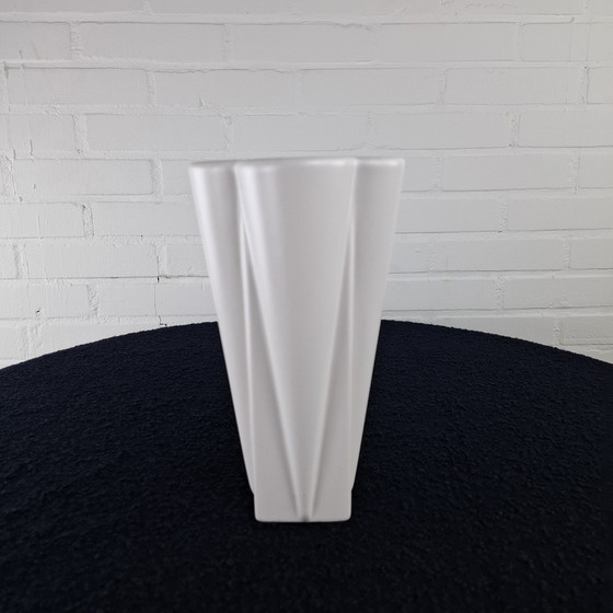 Image 1 of Vintage vase Flora ceramic white Jeroen Bechtold Memphis Milano / postmodern 80s flower shape
