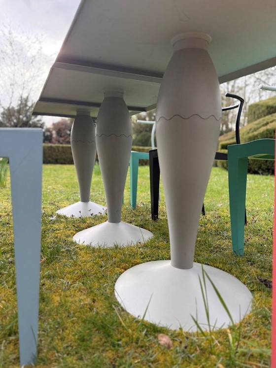 Image 1 of Set composto da 4 sedie Dr Glob e 1 tavolo, disegnato da Philippe Starck per Kartell.