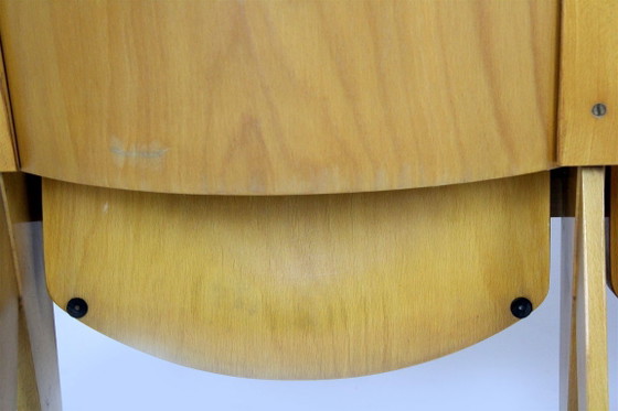 Fauteuils de cinéma vintage de Ton, années 1960, lot de 7 – Chaises pliantes, Wood (photo 17 of 18)