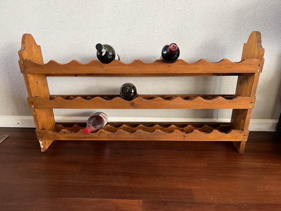 Image 1 of Robusto portabottiglie vintage in legno