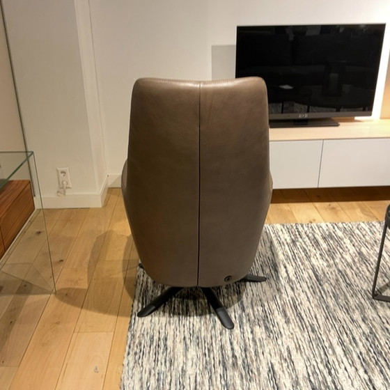 Image 1 of The Future V1 - medium recliner