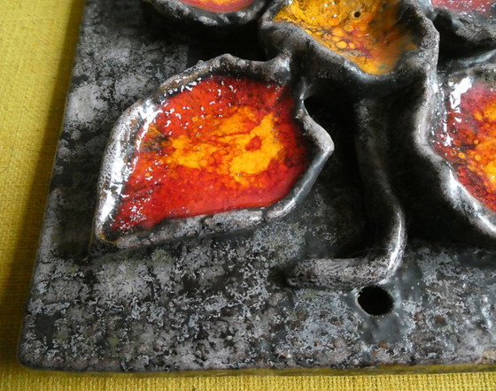 Image 1 of 3 Wandkacheln im Fat Lava Stil, 1970er, Blüten, Blätter, Keramik