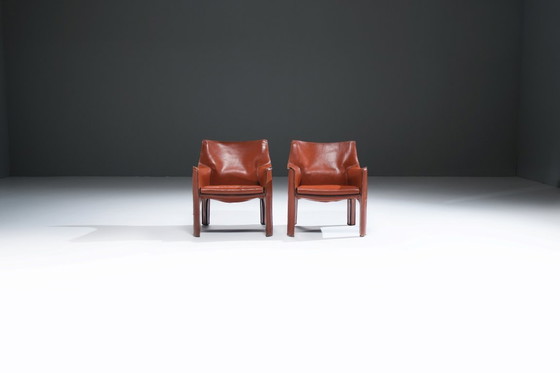 Image 1 of Splendida e antica sedia da pranzo in pelle Cab 414 di Mario Bellini per CASSINA Italia