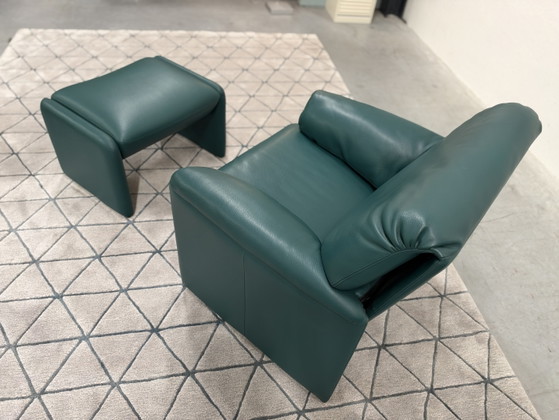 Leolux Bora Beta with ottoman, green color, Armchairs, Leather (photo 5 of 8)