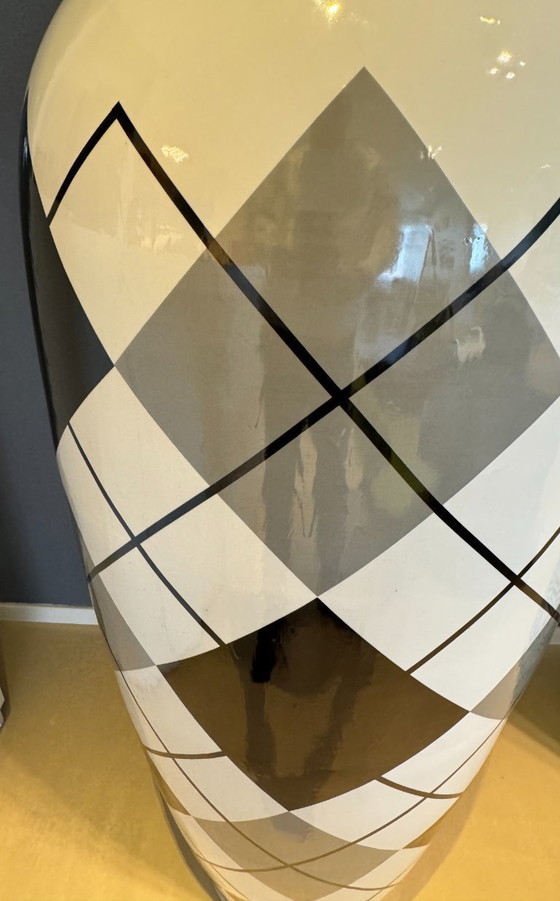 Image 1 of Jarrones únicos POLSPOTEN negro/blanco altura 183cm.