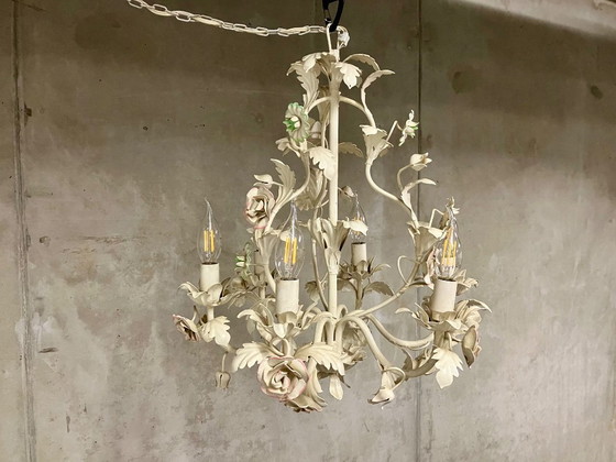 Image 1 of Lampadario in metallo bianco in stile fiorentino