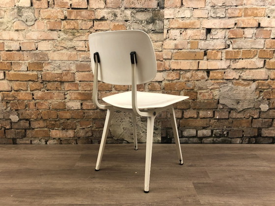 Ahrend Revolt White – Dining chairs, Plastic (photo 4 of 13)