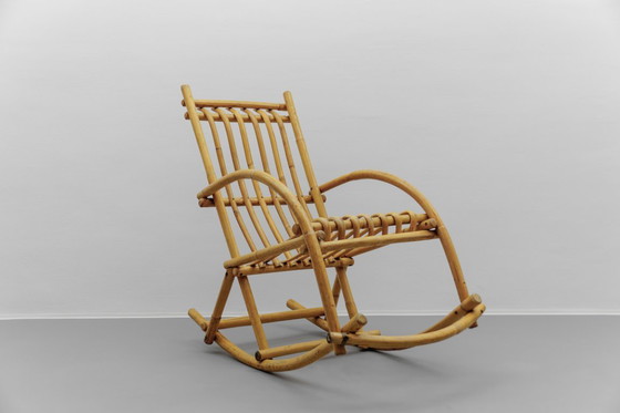 Image 1 of Sedia a dondolo in rattan e bambù, stile Mid-Century Modern, anni '60