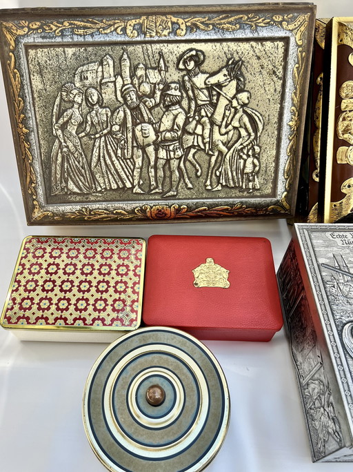 Set of 6 nostalgic gingerbread tins – Lebkuchen Schmidt & Wicklein, Nuremberg, ca. 1950–1970