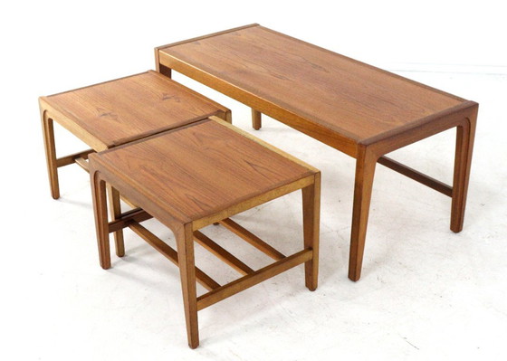 Image 1 of Tavolino da caffè Reploy + tavolino laterale impilabile, tavolini vintage