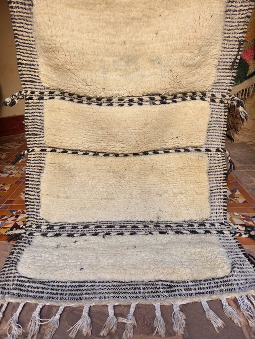 Petit tapis Beni Ourain 150 x 96 cm