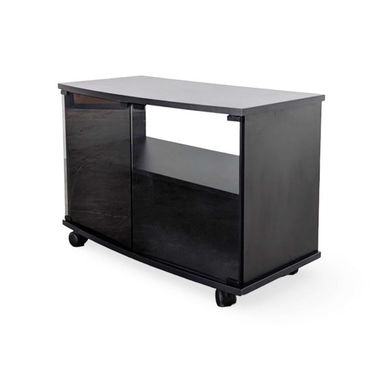 Vintage zwart tv-dressoir ladekast op wielen design dressoir, tv-meubelen, Glas, Hout (foto 4 van 7)
