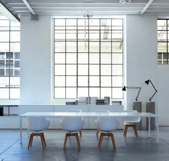 Image 1 of MDF Italia Tense Eettafel Wit,ontwerp van Piergiorgio Cazzaniga