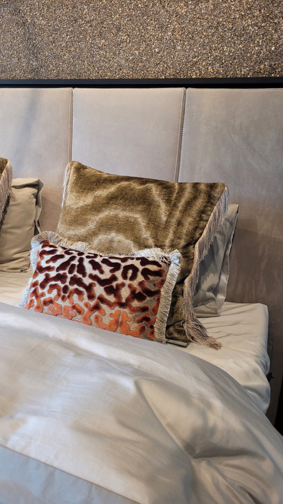 Letto matrimoniale imbottito con testiera, Nilson Beds, Letti matrimoniali, Tessile, Legno, Beige, Modern (foto 3 di 6)