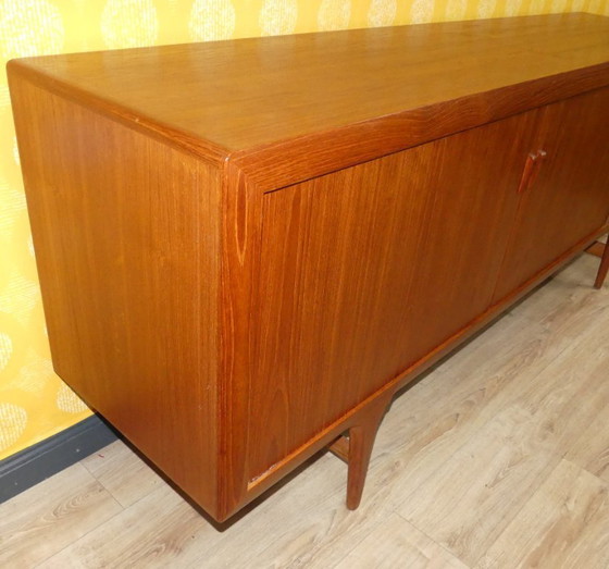 Image 1 of Credenza in teak di Ib Kofod-Larsen per Faarup Møbelfabrik Divisorio per ambienti indipendente del 1960 Porte a tamburo