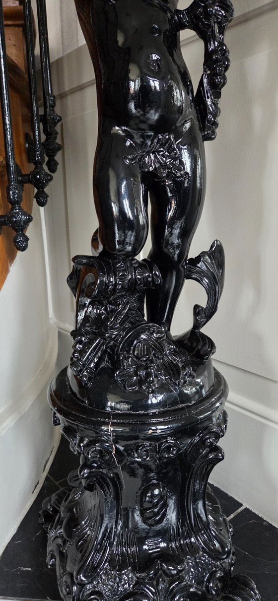 Image 1 of Skulptur - Pflanzgefäß mit Engelsdekor (Ref. 4125)