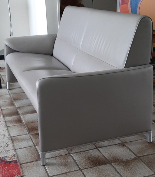 Leolux Felizia 2,5-Sitzer Ledersofa grau.
