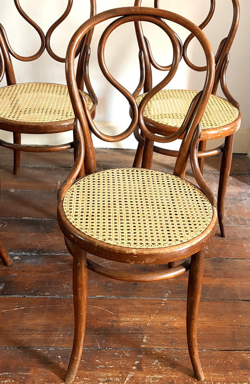 Seltene antike Thonet „Omega“ Modell 20, 5x Esszimmerstuhl aus Bugholz und Gurtband
