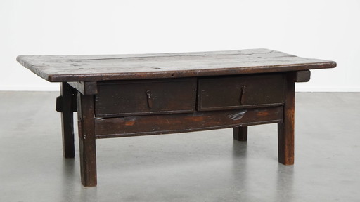 Antique 18th century southern European farmhouse coffee table