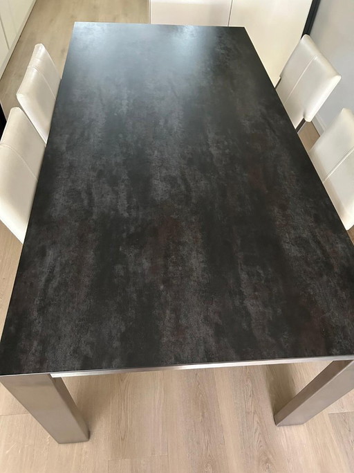 Te Koop Bert Plantagie Eetkamertafel