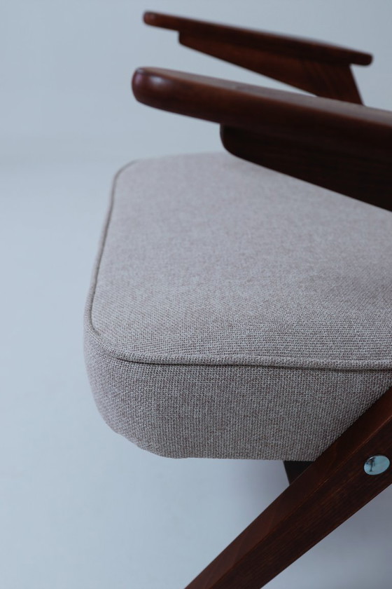 Image 1 of Vintage fauteuil, na renovatie, beige bekleding, donker notenhout, Scandinavisch design