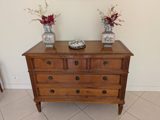 Cherry Wood Chest of Drawers with 3 Drawers - Very Good Condition (photo 3 of 5)