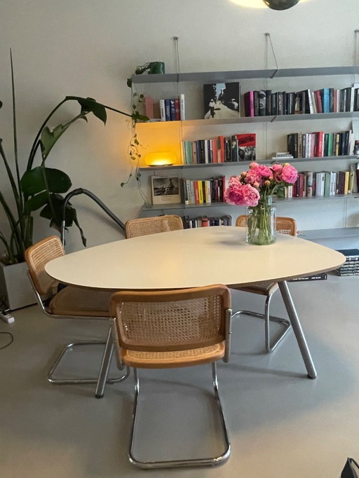 Table à manger Casteleijn circlips