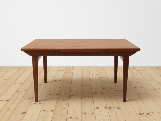 Image 1 of Deense teakhouten eettafel uit de jaren 60 van Ærthøj Jensen + Mølholm, jaren 60.