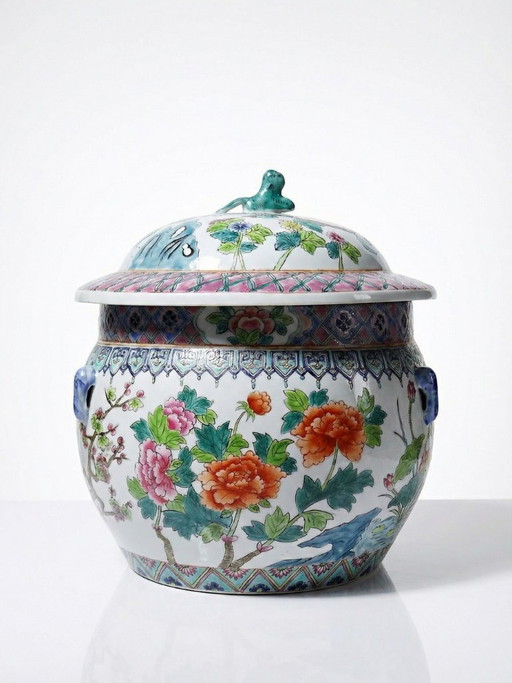 Large covered Chinese porcelain pot, floral famille rose decoration, 20th century