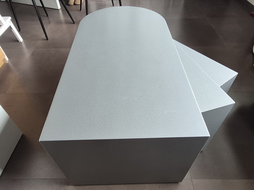 Leolux coffee table